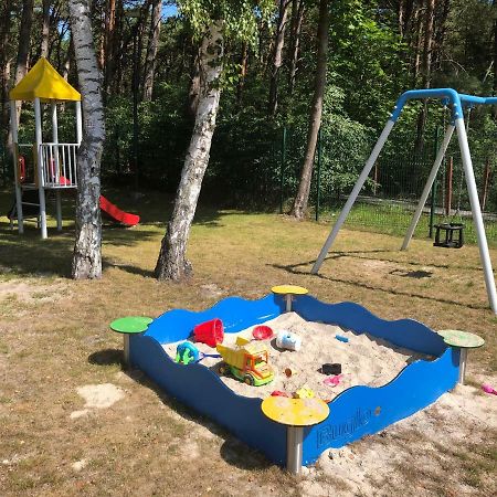 Apartament Baltica Z Ogrodkiem - W Ustronnym Miejscu Tuz Przy Plazy Rogowo  Eksteriør billede