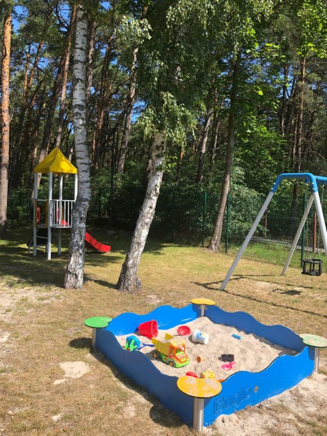 Apartament Baltica Z Ogrodkiem - W Ustronnym Miejscu Tuz Przy Plazy Rogowo  Eksteriør billede